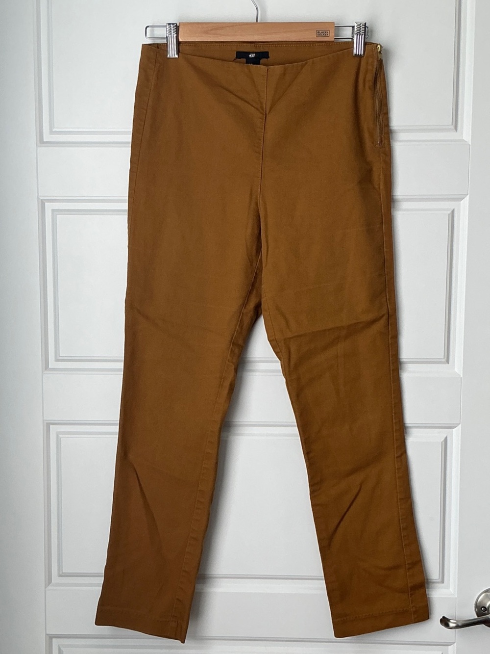 H&M High-waist Chino-style pants in Caramel Brown